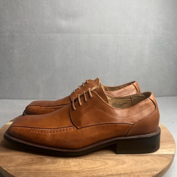 Stacy Adams Never Worn Mens Saddle Brown Lace Up Sq Toe Oxfords Size 8M 24101-03 - Picture 2 of 9